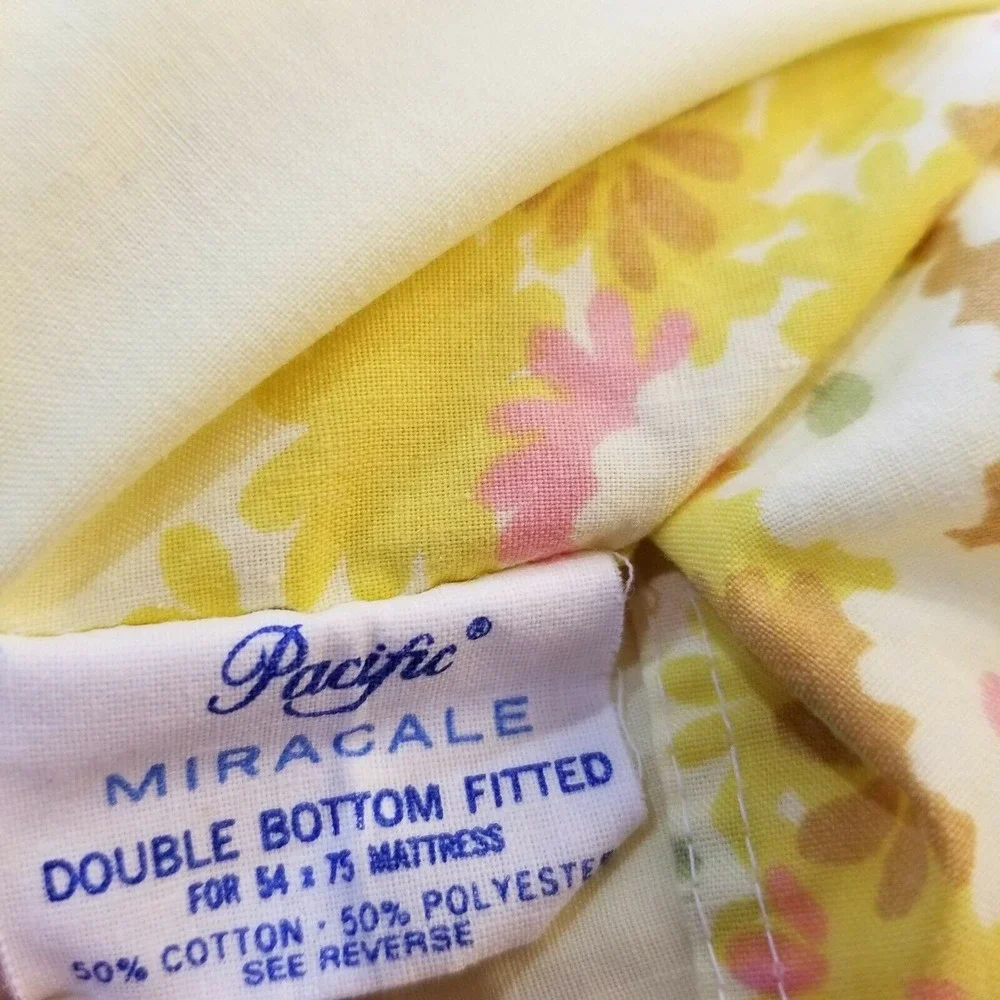 Vintage Miracale Yellow Floral Daisy Double Full Flat and Fitted‎ Sheet Set 70s